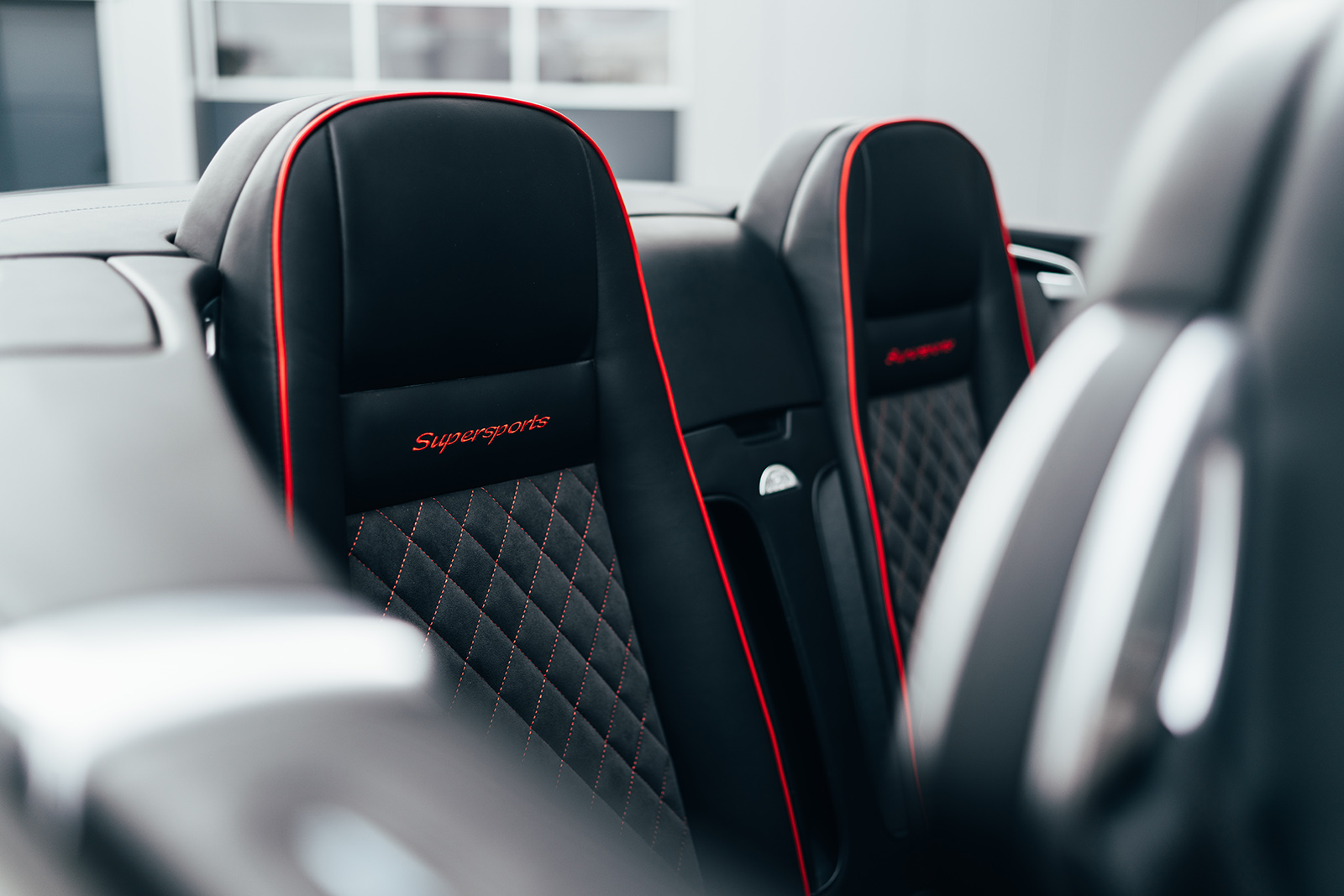 R5100822 Bentley Continental GTC Supersports (ISR-Optik)